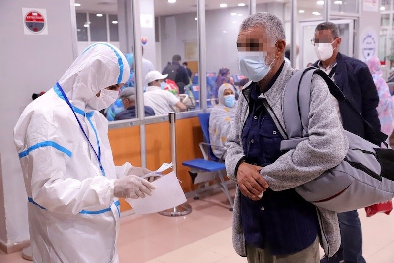 فرنسا تطالب الوافدين من المغرب باللقاح والفحص