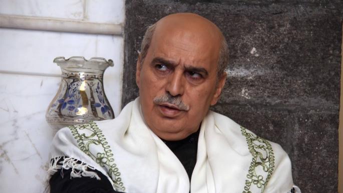 فنان سوري يسخر من الفنانين ويهاجم مواقع التواصل الاجتماعي!