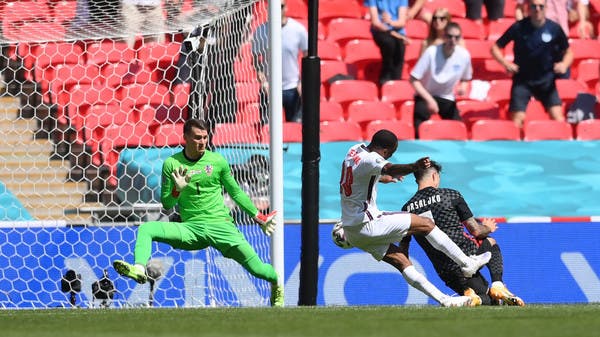 لدغة ستيرلنغ تمنح إنجلترا الفوز على كرواتيا