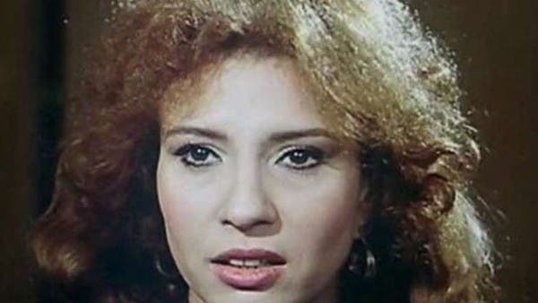 من عائلة فنية ووالدها صحافي شهير.. وفاة فنانة مصرية معتزلة