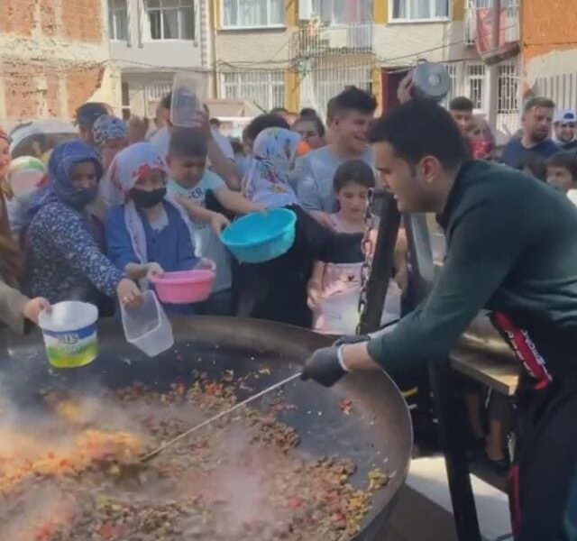 بالصور..هكذا احتفل الشيف بوراك بعيد الأضحى