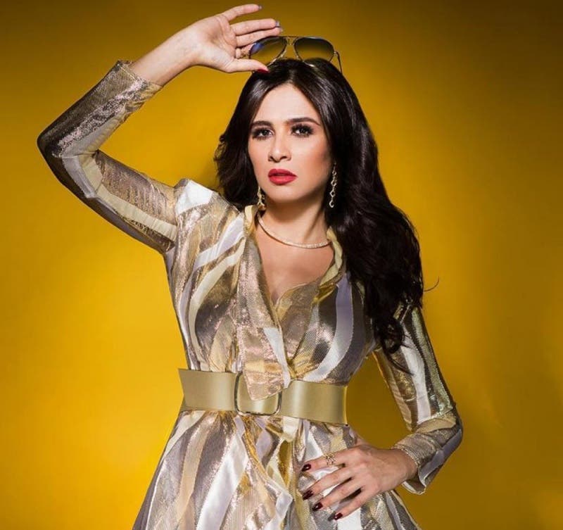 ما زالت بالمستشفى.. شقيق ياسمين عبدالعزيز يكشف تطورات حالتها