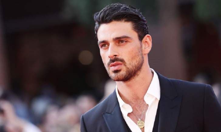 سلاح محمد رمضان يثير ضجة.. وبلاغ ضده بسبب “ممثل إباحي”