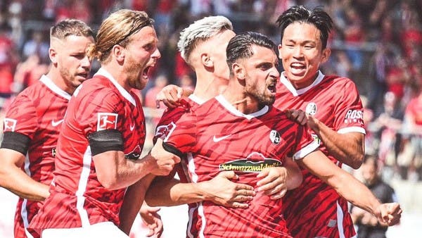 فرايبورغ يهزم دورتموند وفولفسبورغ ينفرد بالصدارة
