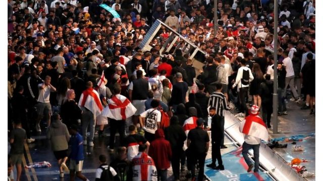 نهائي أمم أوروبا كان عاملا كبيرا في تفشي فيروس كورونا حول ملعب ويمبلي في العاصمة البريطانية