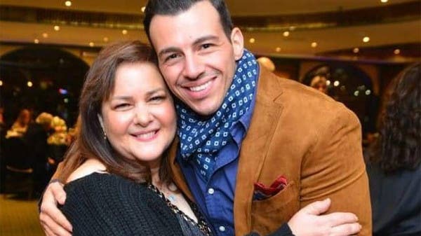 هل تحتاج دلال عبدالعزيز لزراعة رئة؟.. زوج ابنتها يرد