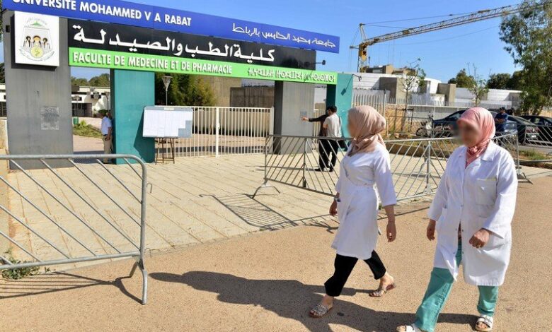 الحكومة توافق مبدئيا على إحداث كليتين خاصتين للطب