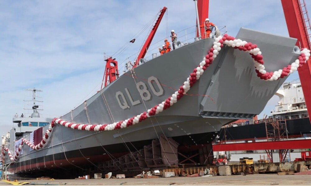 صُنعت في تركيا.. قطر تدشن سفينة “فويرط” الحربية (فيديو)