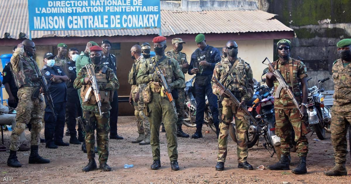 غينيا.. قرار صادم من المجلس العسكري بشأن “أموال الحكومة”