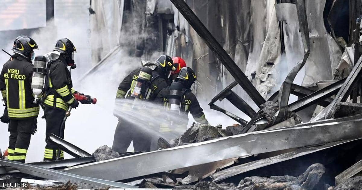 اصطدام طائرة بمبنى في إيطاليا.. وفيديو يوثق الخسائر