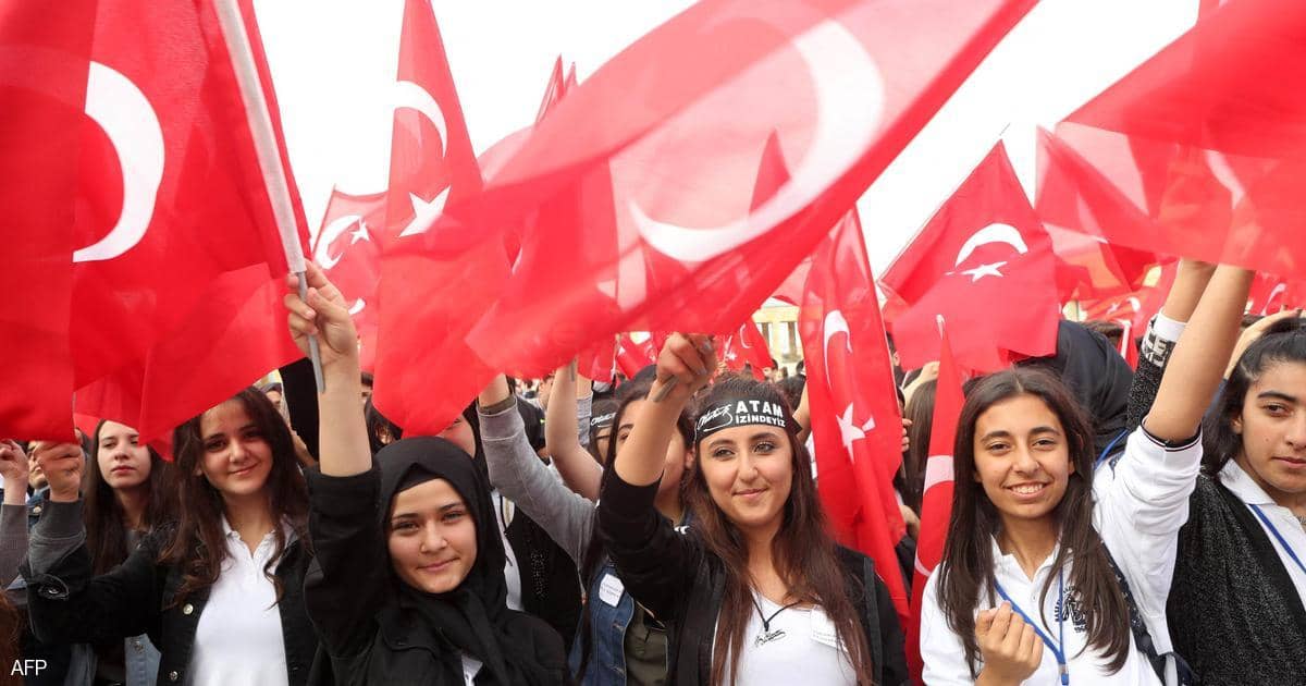 تقرير: تراجع شعبية حزب أردوغان وسط الشباب