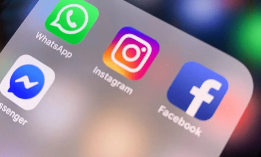 موقع “فيسبوك” يكشف عن سبب انقطاع عمله لأكثر من 6 ساعات