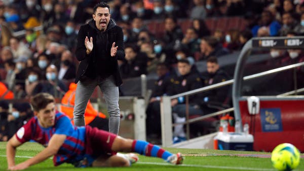 تشافي في اختبار جديد لإنقاذ برشلونة من إرث كومان