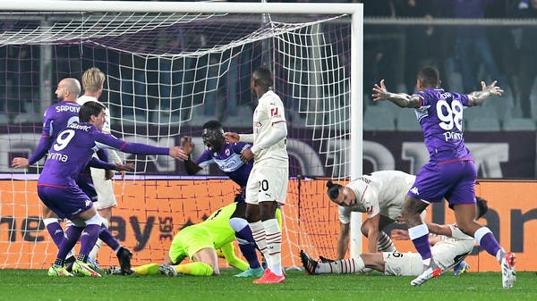 رباعية فيورنتينا تذيق ميلان خسارته الأولى في الدوري