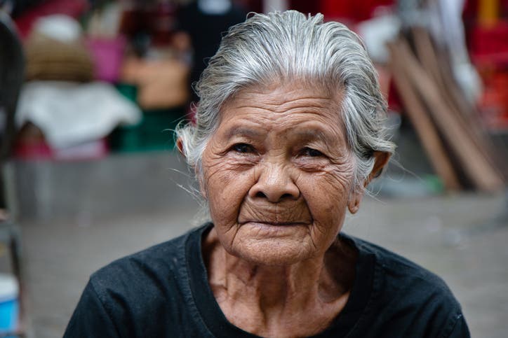 موجود في كل بيت.. غذاء مضاد للشيخوخة والشيب