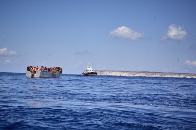 2021 السنة التي تحول فيها المتوسط والمانش إلى مقبرتين للمهاجرين