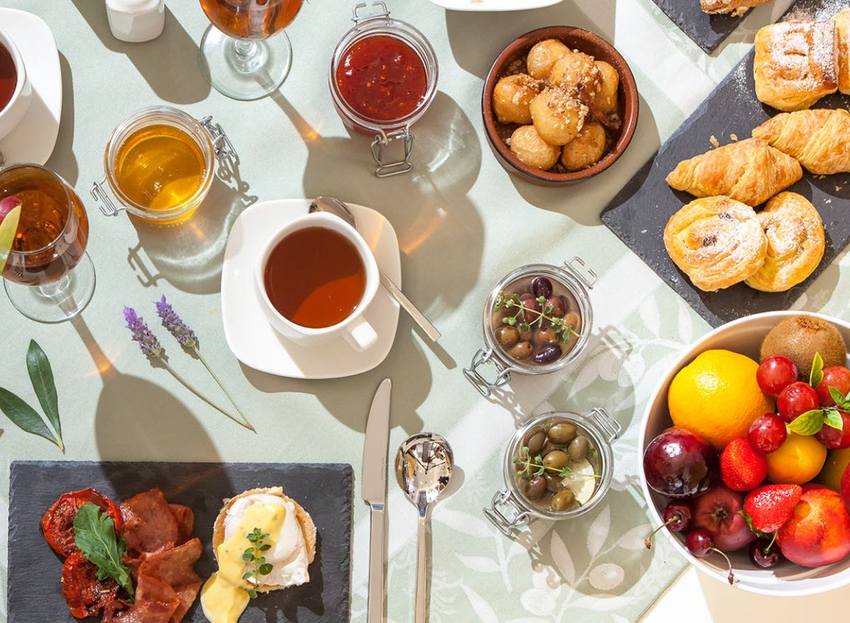 خبير عالمي يضع وصفة غذائية سحرية لإطالة العمر