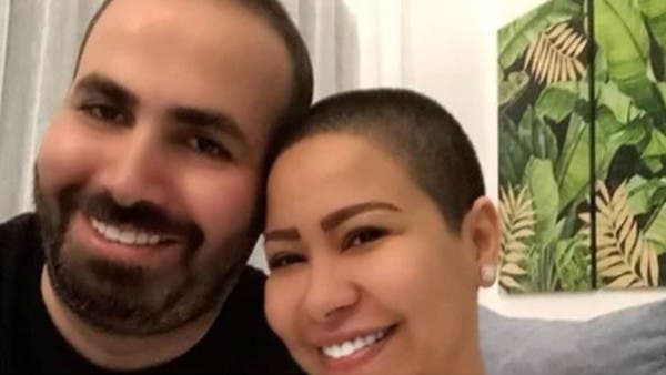 شيرين بأزمة مجدداً.. انتقادات بعد صورة مع “معنِّف”!