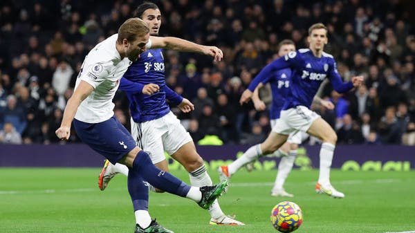 كونتي لا يفكر باستبعاد هاري كين من القائمة الأساسية