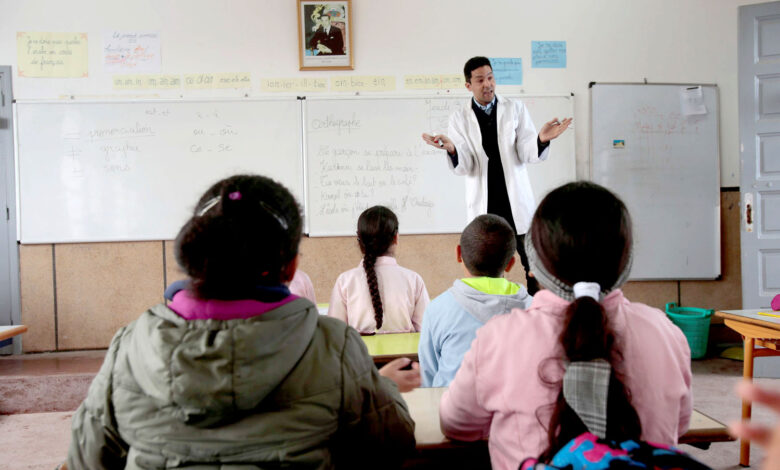 هل هو هروبٌ من شبح البطالة؟ .. دراسة ترصد الدوافع الأساسية لاختيار المدرسين مهنة التعليم