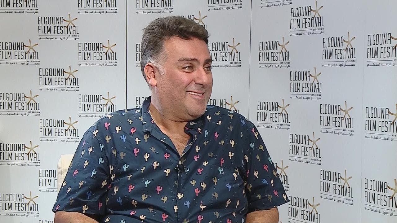 “أهنئ المنحلة منى زكي”.. أغرب دفاع عن “أصحاب ولا أعز”