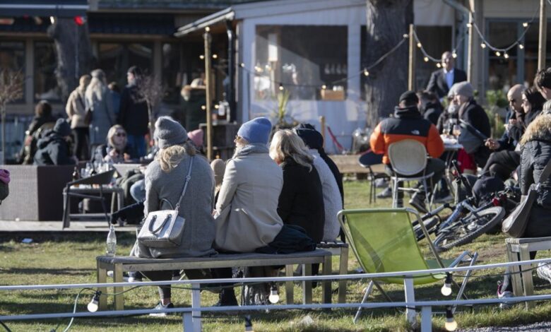 السويد توصي باعتماد الجواز الصحي لولوج الأماكن العامة