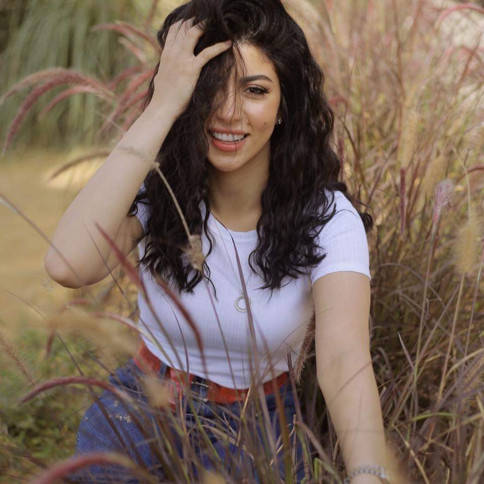 جديد الفنانة كارولين عزمي والمتحرش.. إخلاء سبيل ومصالحة