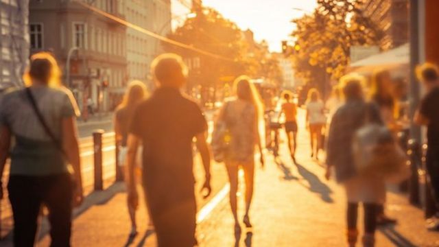 فيروس كورونا: هل يقترب الوباء من نهايته؟