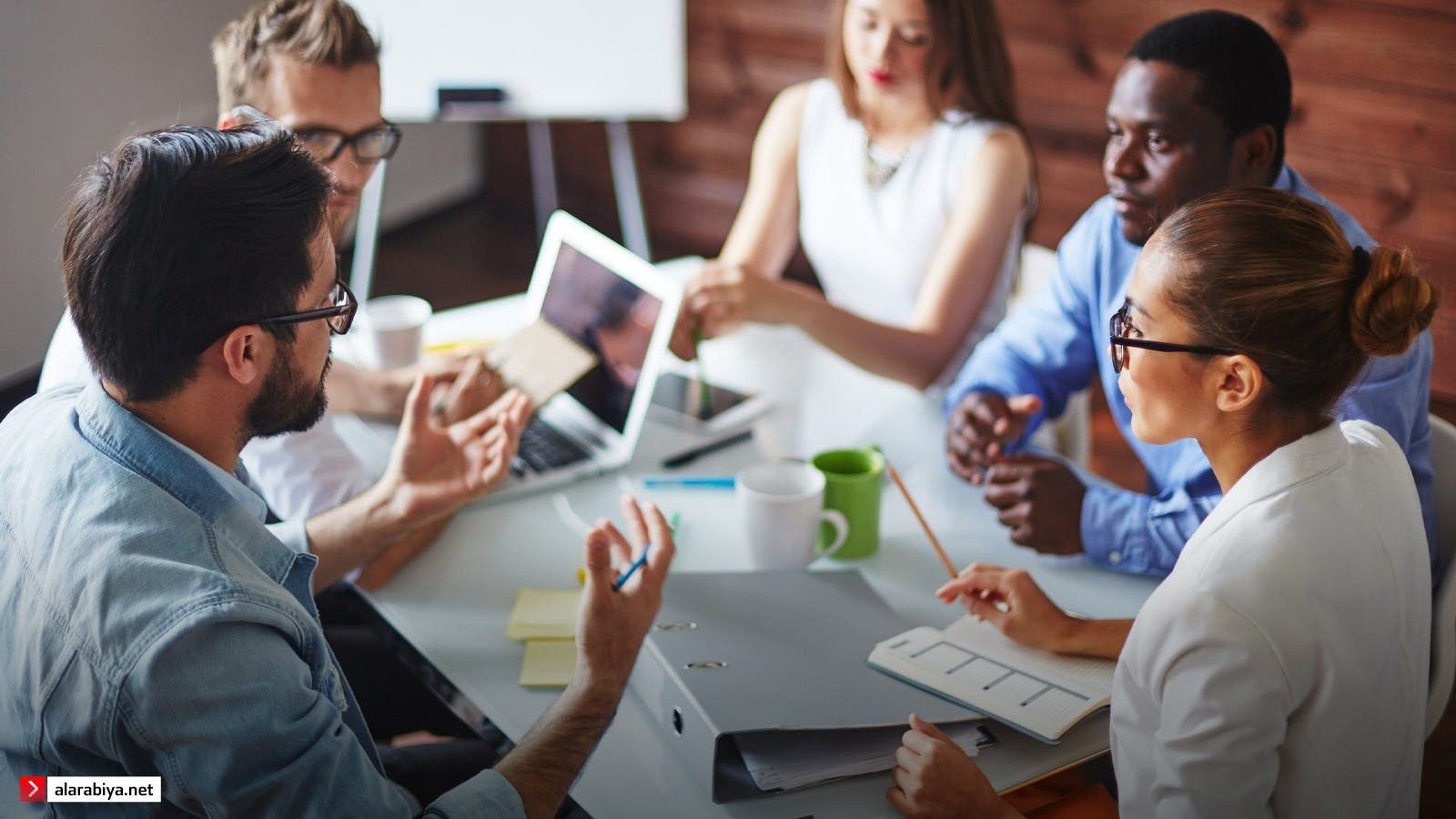 5 نصائح للتعامل بشكل جيد مع غيرة الزملاء في العمل