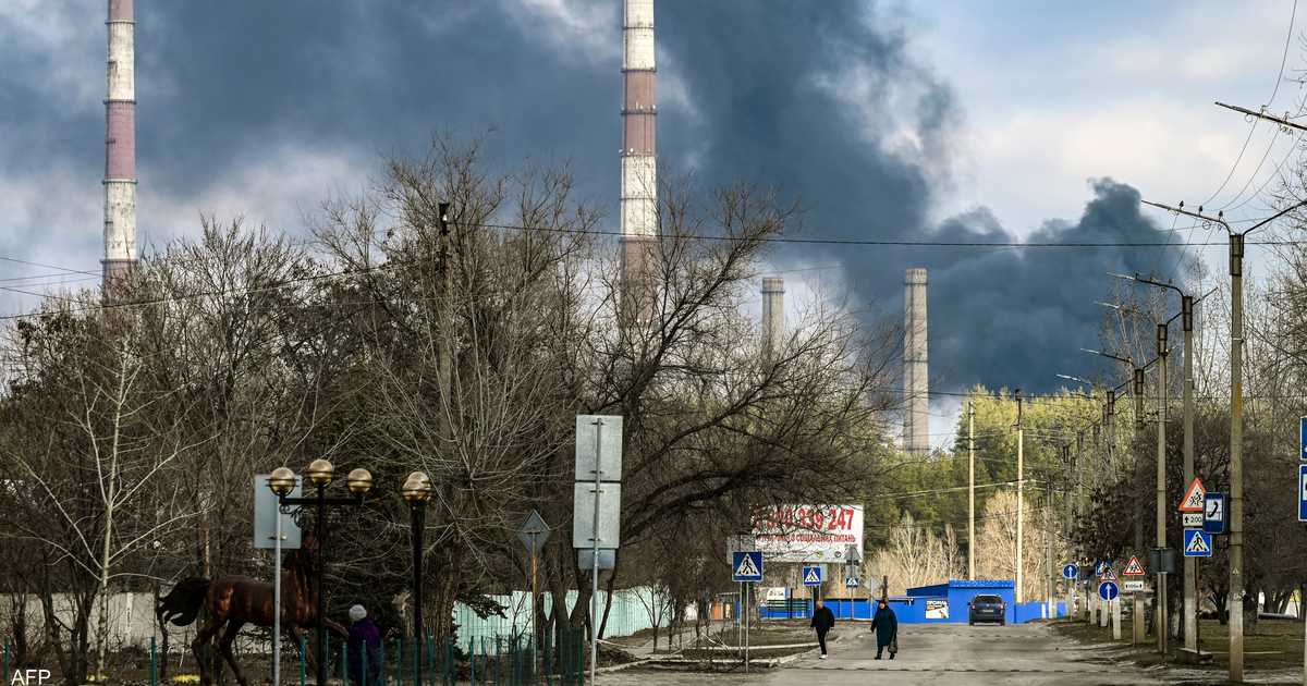 الجيش الروسي يعزل مدينتين في شمال شرق أوكرانيا