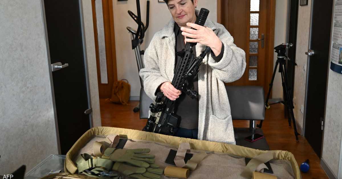 الرئيس الأوكراني يوقع مرسوما بالتعبئة العامة للسكان