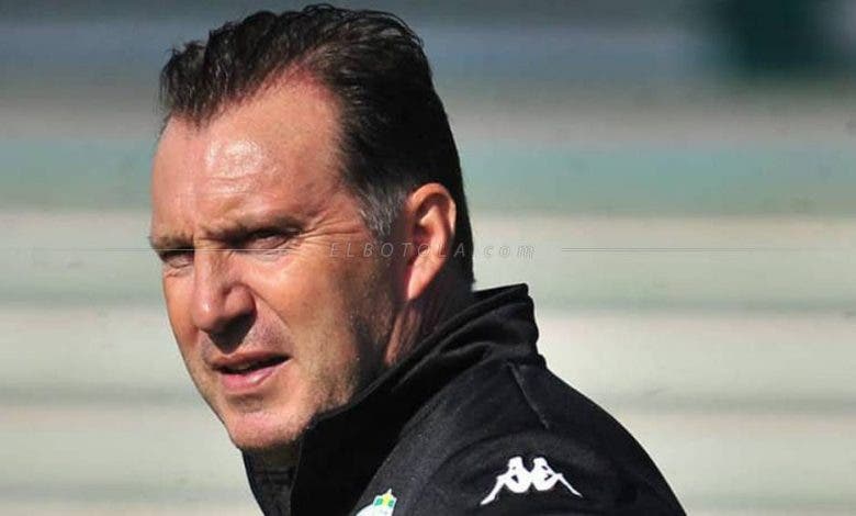 رسميا.. الرجاء الرياضي ينفصل عن المدرب مارك فيلموتس