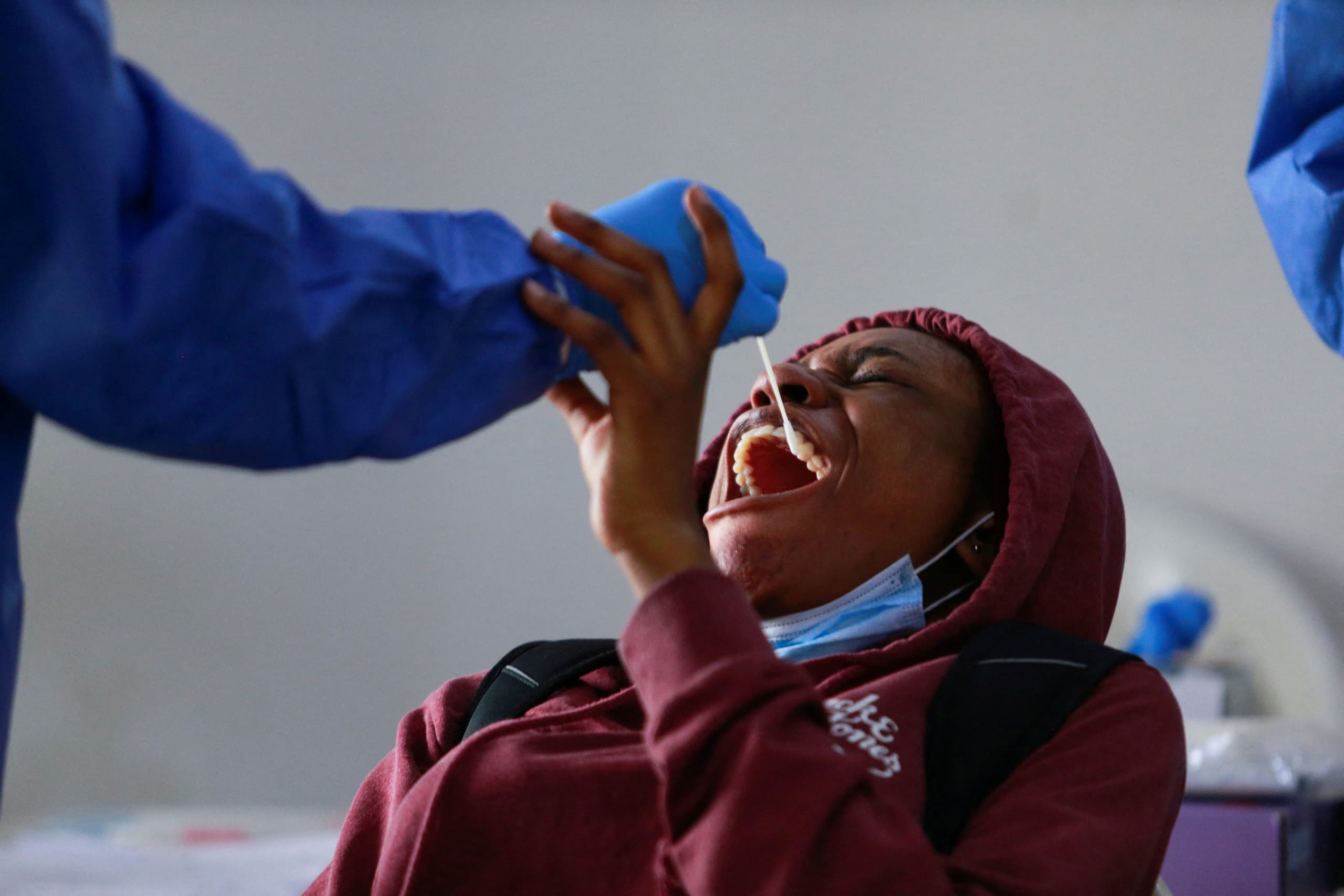 الصحة العالمية تحذّر.. ارتفاع حالات كورونا “قمة جبل الجليد”