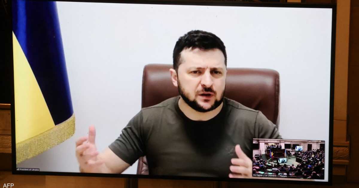 رئيس أوكرانيا يتحدث عن وضع “بالغ الصعوبة” في دونباس