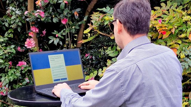 روسيا وأوكرانيا: موقع بريد إلكتروني يتيح لأي شخص إرسال رسائل بشأن الغزو لملايين الروس