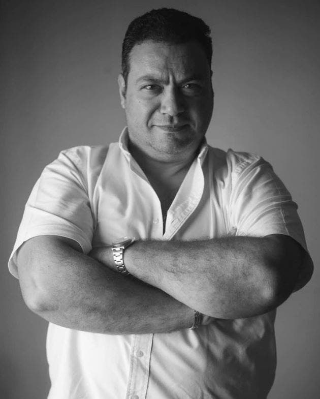 مراد مكرم: أتذوق الطعام ولا أجيد الطهي.. وأغني ولست مطرباً