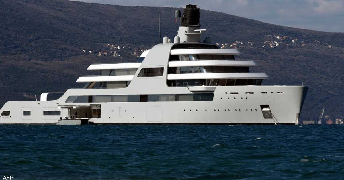 يخت الملياردير الروسي أبراموفيتش يرسو قبالة مونتينيغرو