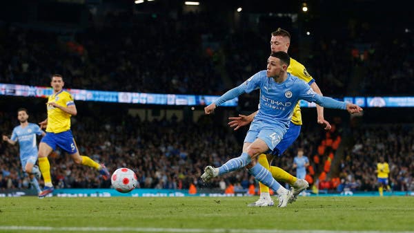 سيتي يتجاوز برايتون ويسترد الصدارة من ليفربول