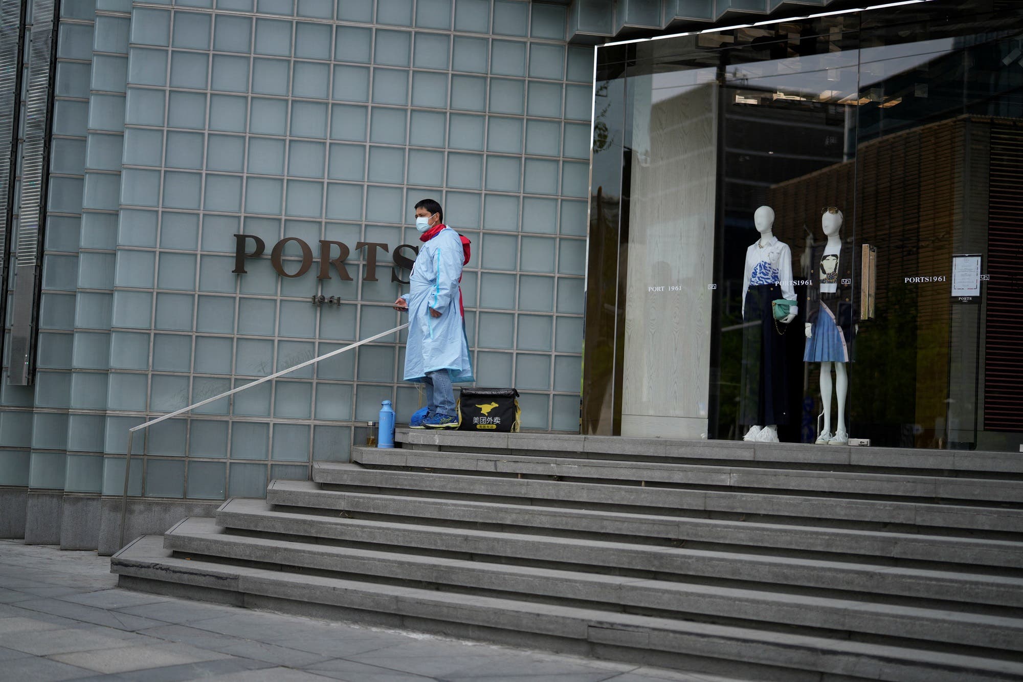 كورونا يواصل انتشاره بالصين.. وشوارع شنغهاي خالية من المارة