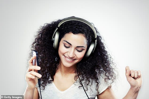 ليست كلها ممتعة.. بعض أنواع الموسيقى تصيبك بحالات عدوانية