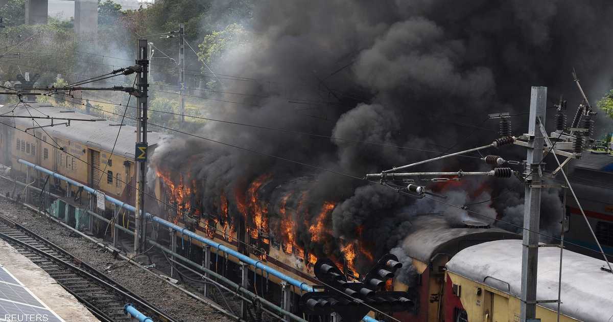 الهند تلغي نحو 500 رحلة قطار مع اندلاع احتجاجات على التجنيد