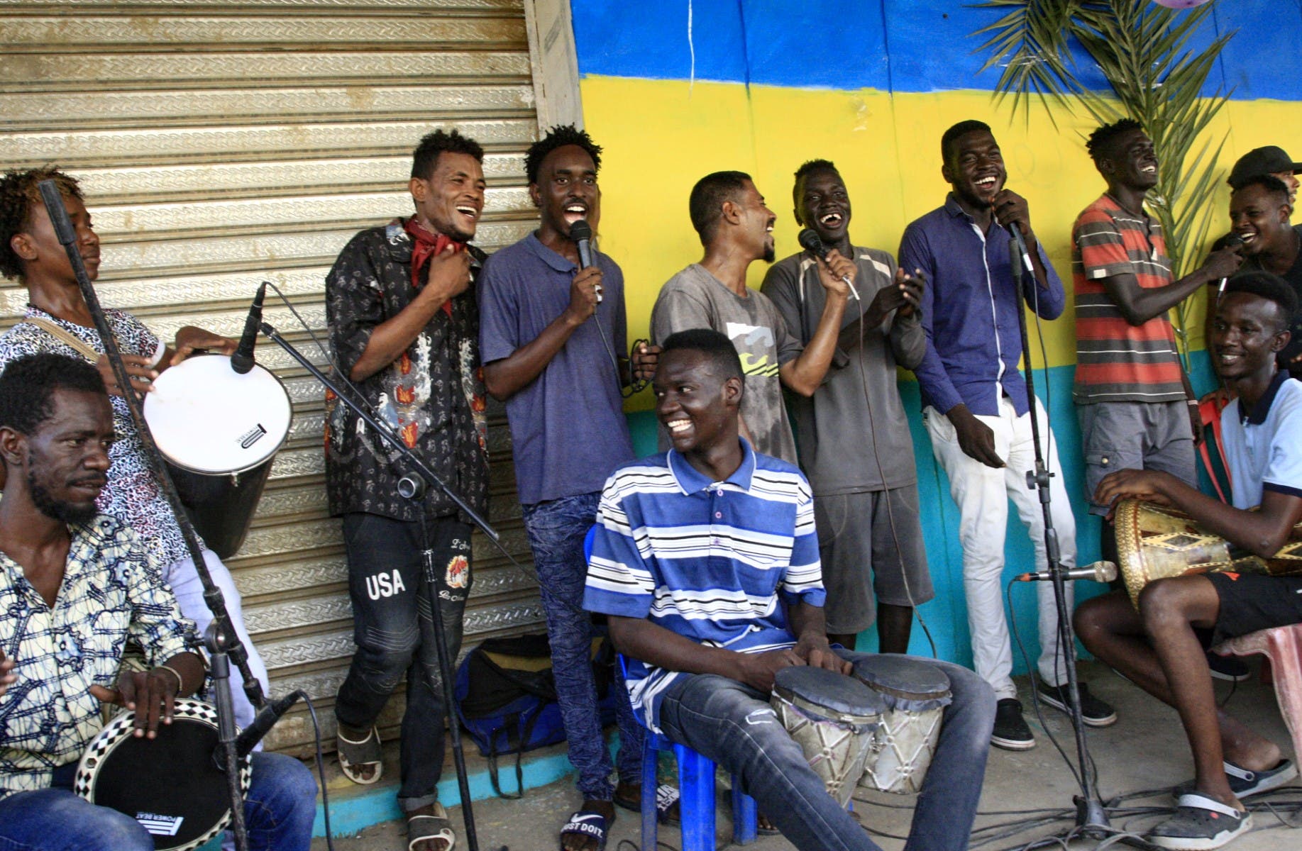 بكلمات بسيطة.. “الزنق” تفجر صخب الشباب في السودان