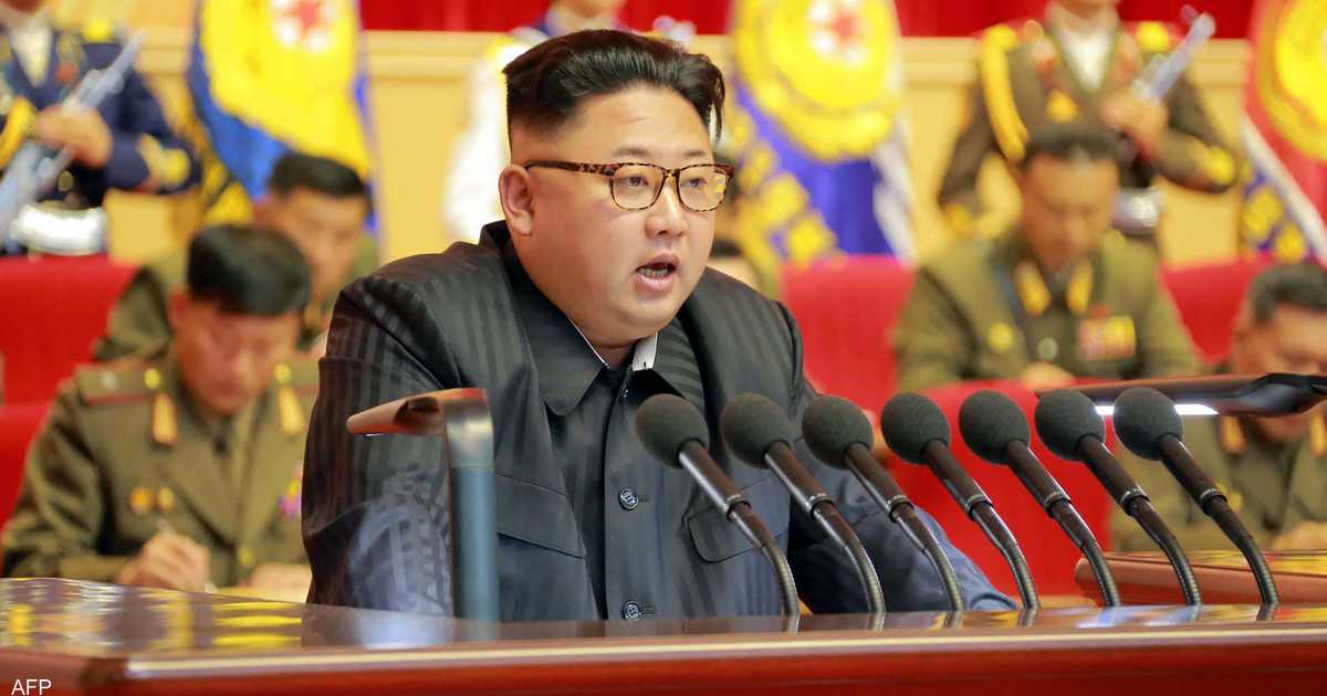 رغم الجفاء.. بادرة “لطيفة” من كيم تجاه ملكة بريطانيا