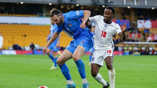 مانشيني يلجأ إلى عامل بناء سابق لترميم منتخب إيطاليا