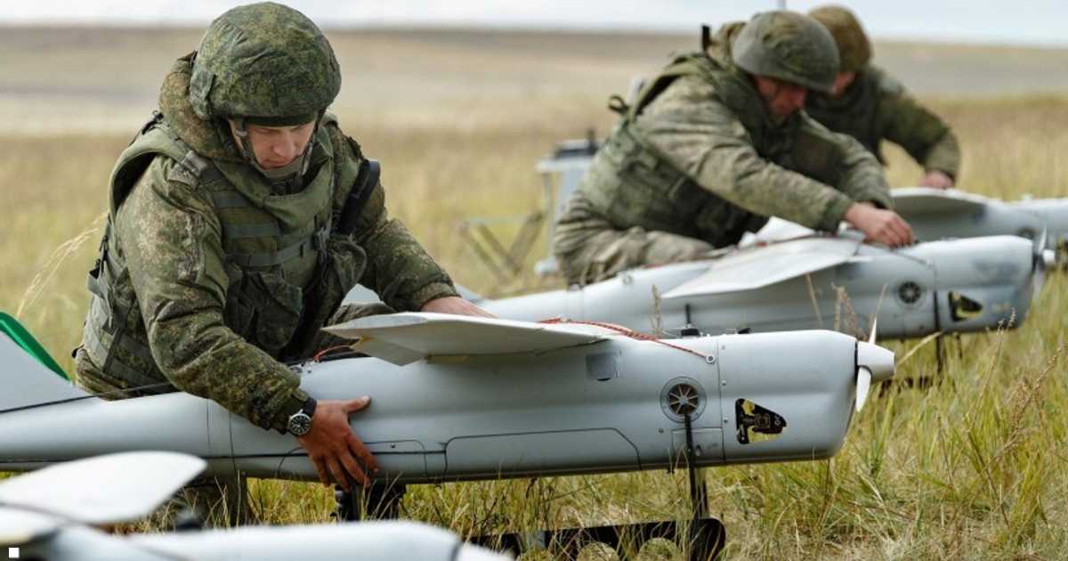 من “الكمثرى” لـ”الساحرة”.. 4 مسيرات روسية قلبت موازين الحروب