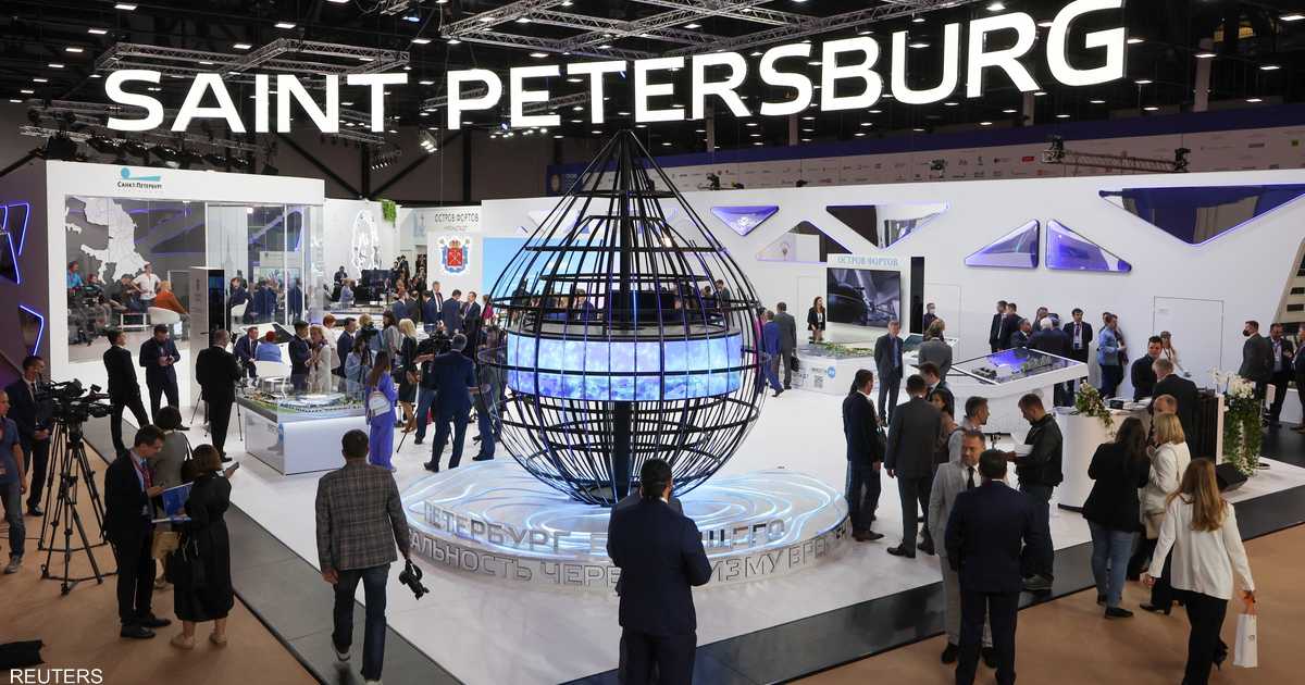 هجوم إلكتروني على منتدى سان بطرسبرغ.. وبوتن يؤجل كلمته