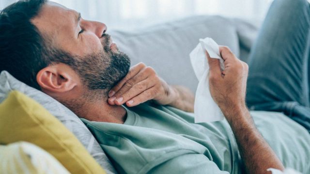 فيروس كورونا: تسجيل نصف مليون إصابة جديدة في بريطانيا