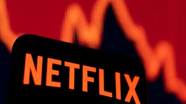 ما هي خطط نتفليكس لجذب الجمهور بعد خسارة مليون مشترك في ثلاثة أشهر؟
