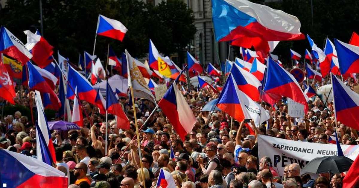 عشية الشتاء.. “غضب” الرأي العام يتصاعد على حكومات أوروبا