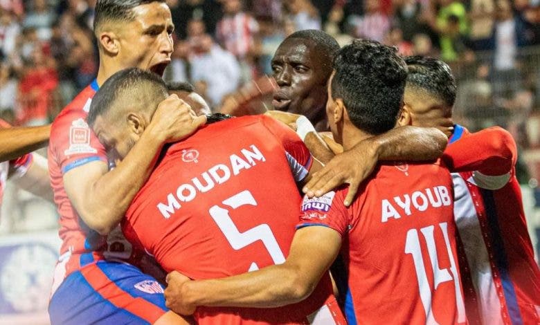 البطولة الإحترافية.. المغرب التطواني يقسو على شباب السوالم بحصة ثقيلة